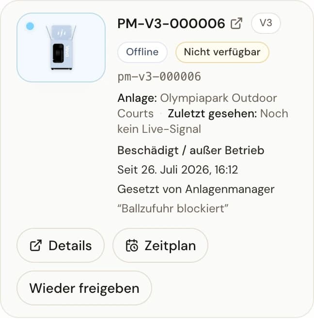 Maschinenzeile in der Maschinenliste mit dem Status Nicht verfügbar samt Grund und der Aktion Wiederherstellen.